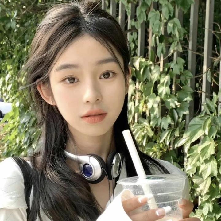 偷听花草心声后高冷爹地宠翻天